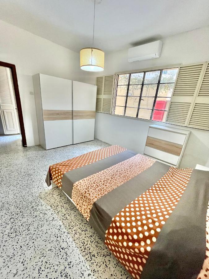 Camag Apartment - Very Close To Airport Birżebbuġa Eksteriør billede